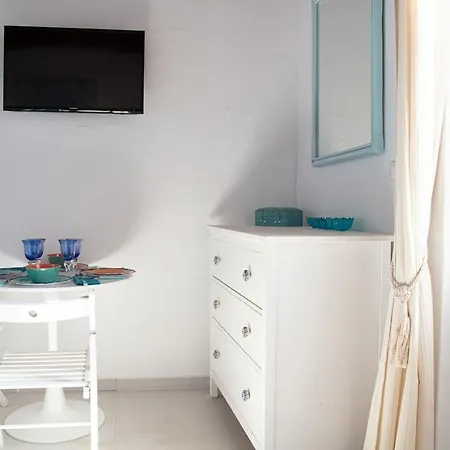 Ibiscus Down Town Location Myconos Megali Ammos (Mykonos)